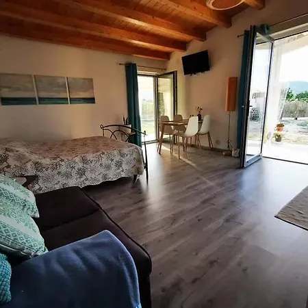 Casa Cocco Sant Isidoro (Sardinia)